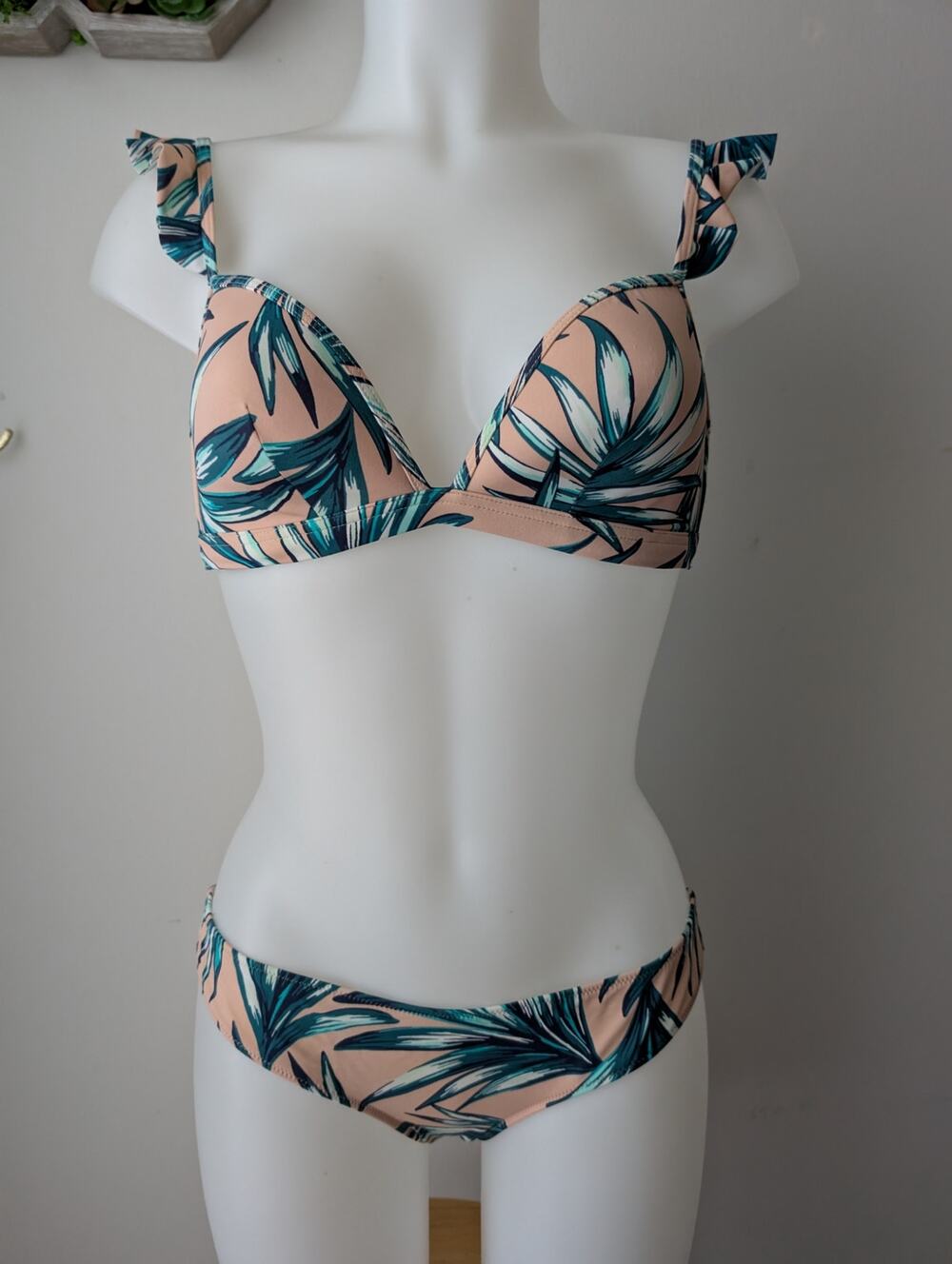 victoria's secret pink bikini